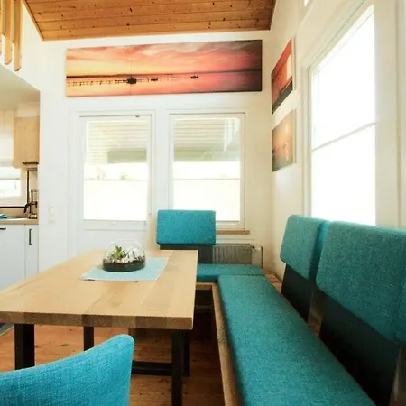 Lueerssen On Uferstrasse Steinhude